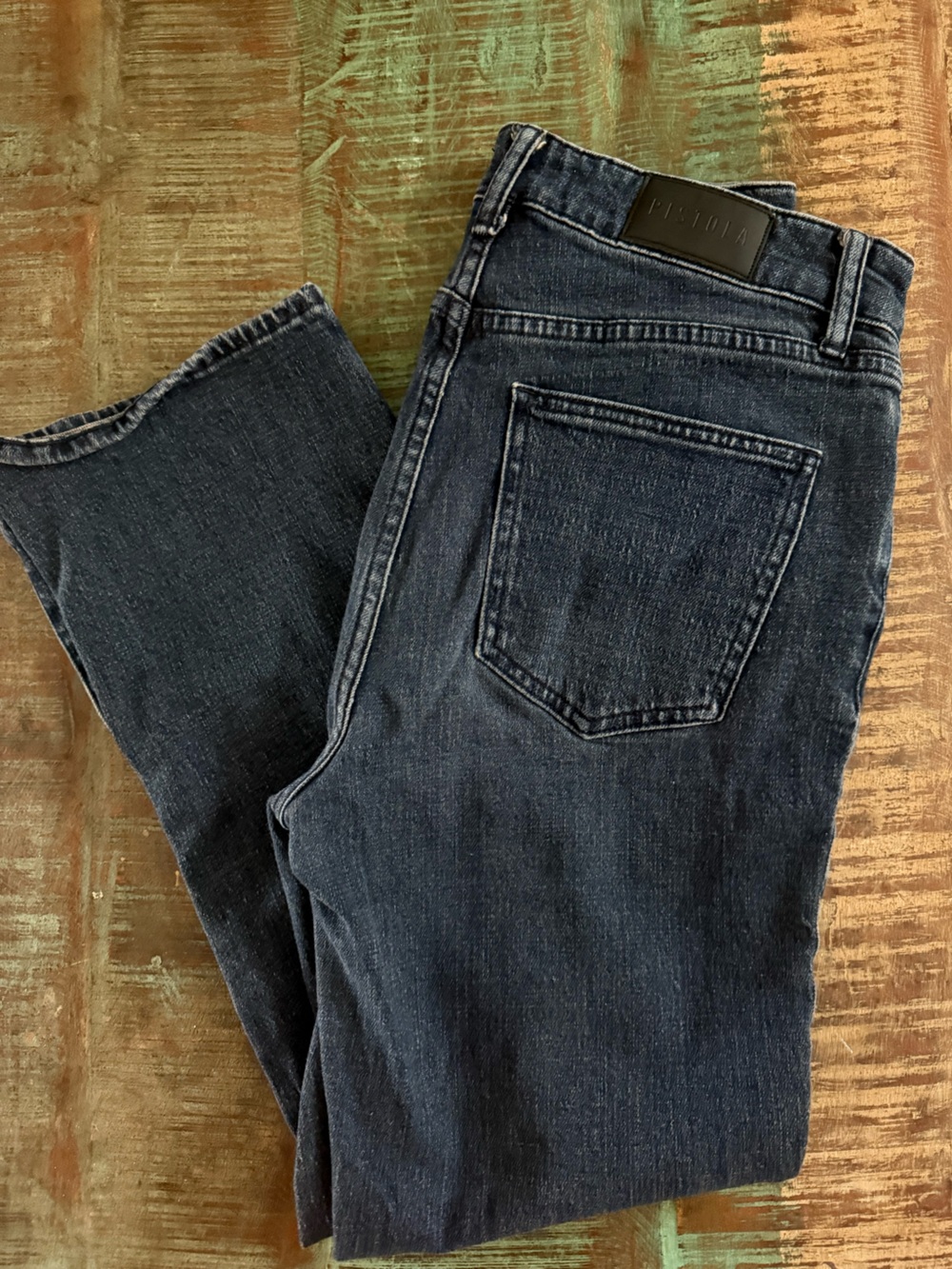 Pistola Black Jeans